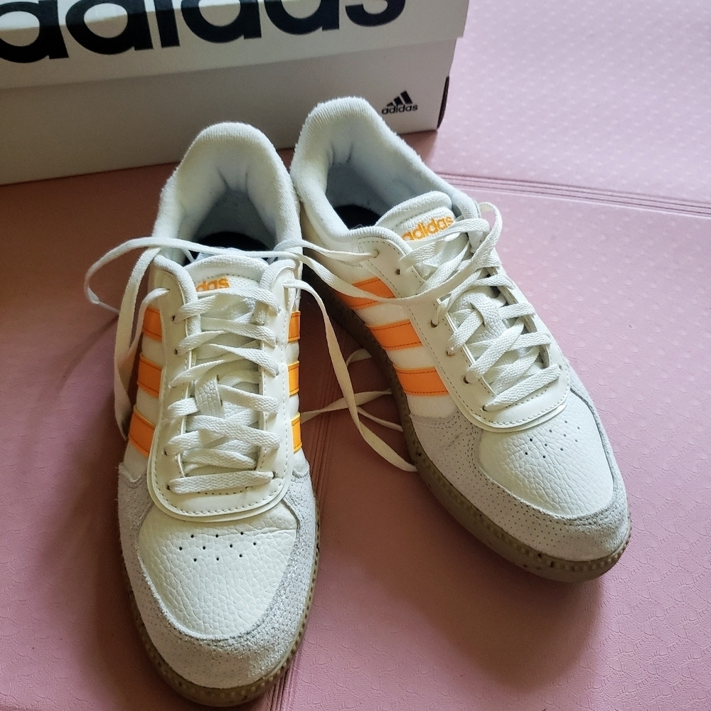 Adidas Breaknet Sleek Sneakers Women’s 8.5 White Orange - New in Box Low Top - Picture 2 of 8